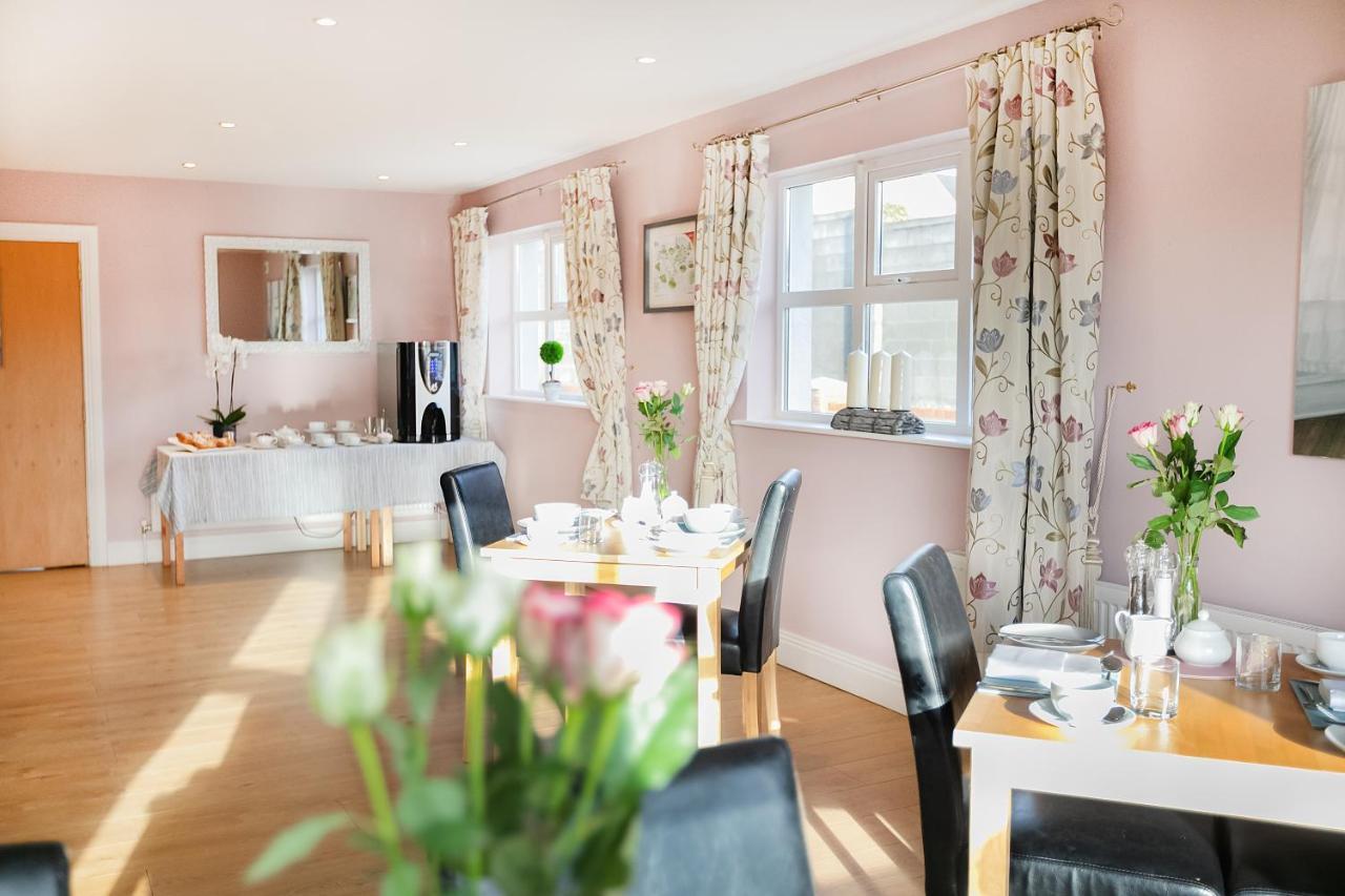 Caravogue House Hotel Trim Bagian luar foto