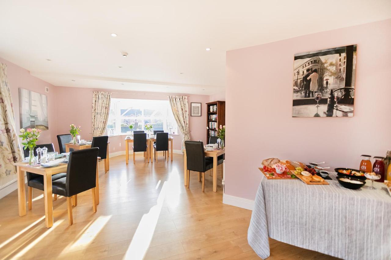 Caravogue House Hotel Trim Bagian luar foto