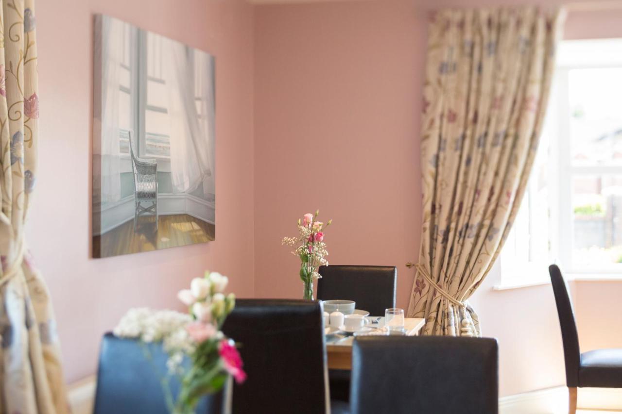 Caravogue House Hotel Trim Bagian luar foto