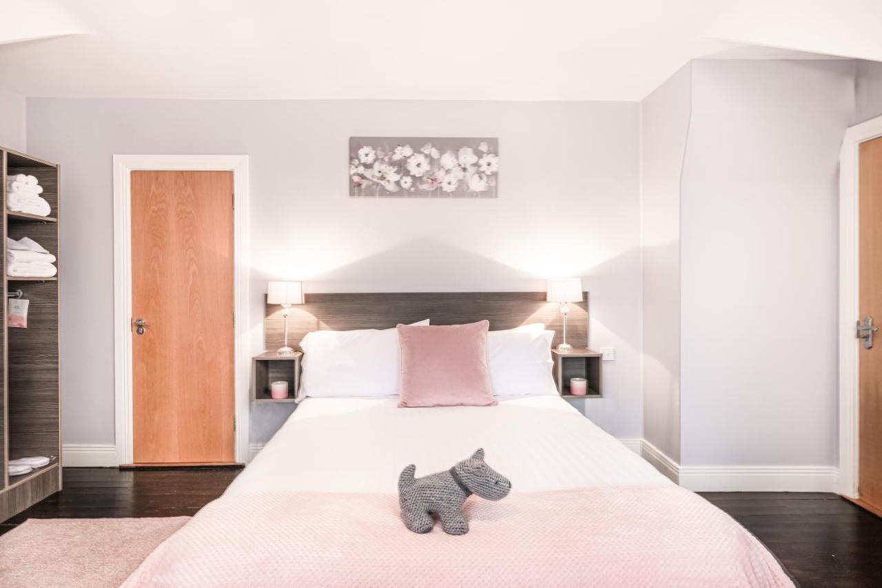 Caravogue House Hotel Trim Bagian luar foto